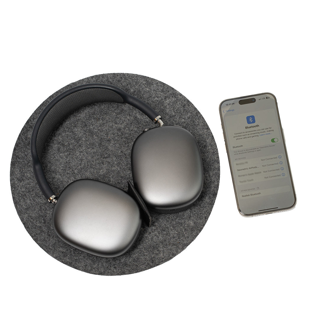 AirPods Max Rest Station-3